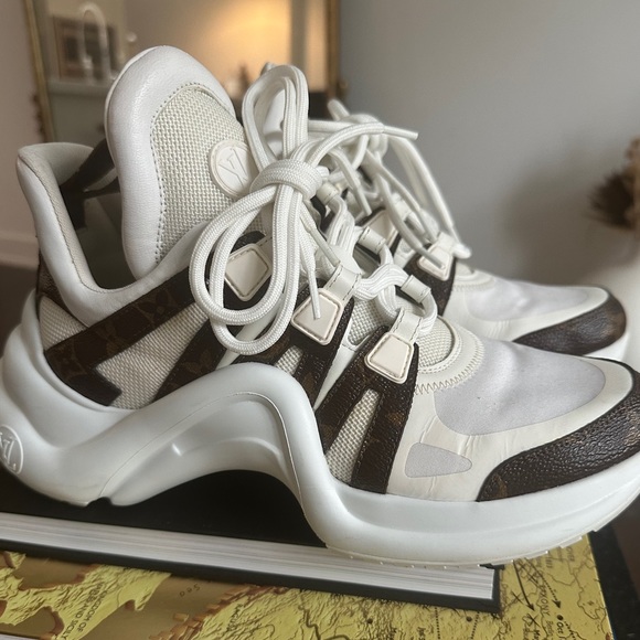 ソールの形が可愛い！【Loius Vuitton】Archlight Sneaker louis-vuitton--